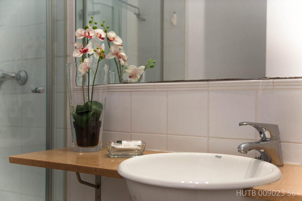 Alcam Bailen Garden Apartment Barcelona Bagian luar foto