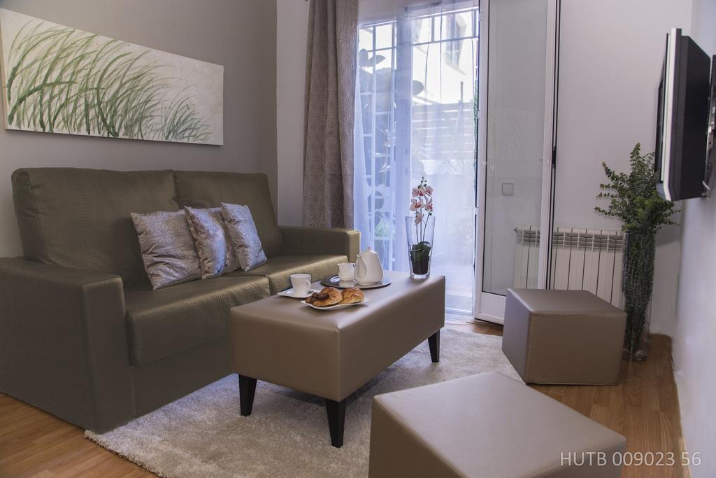 Alcam Bailen Garden Apartment Barcelona Bagian luar foto